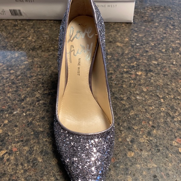 Shoes - Picture 6 of 15